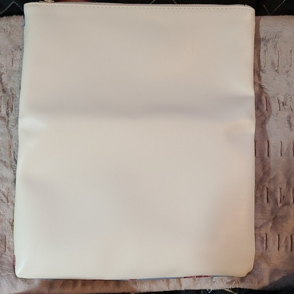 3/$25 or $10 - Picture 3 of 6